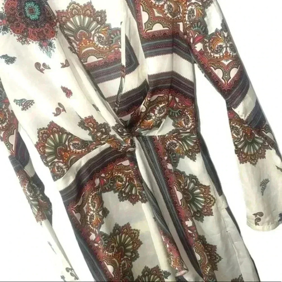 PRETTY LITTLE THINGS PLUNGE NECK WRAP DRESS- suuuuuper cute! - Picture 3 of 4